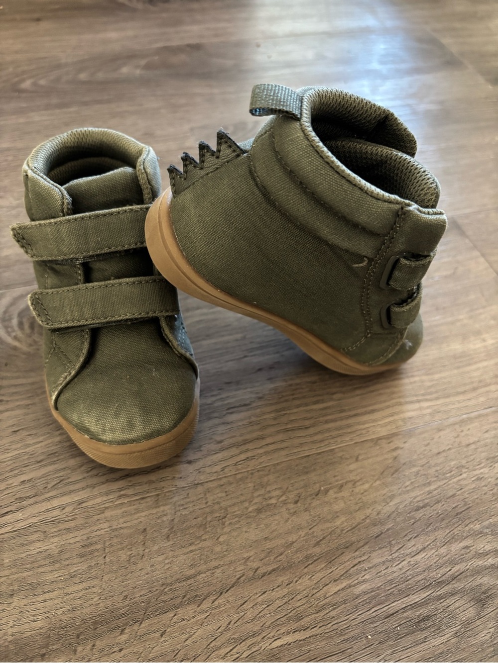 Toddler size 6/7 olive green high tops